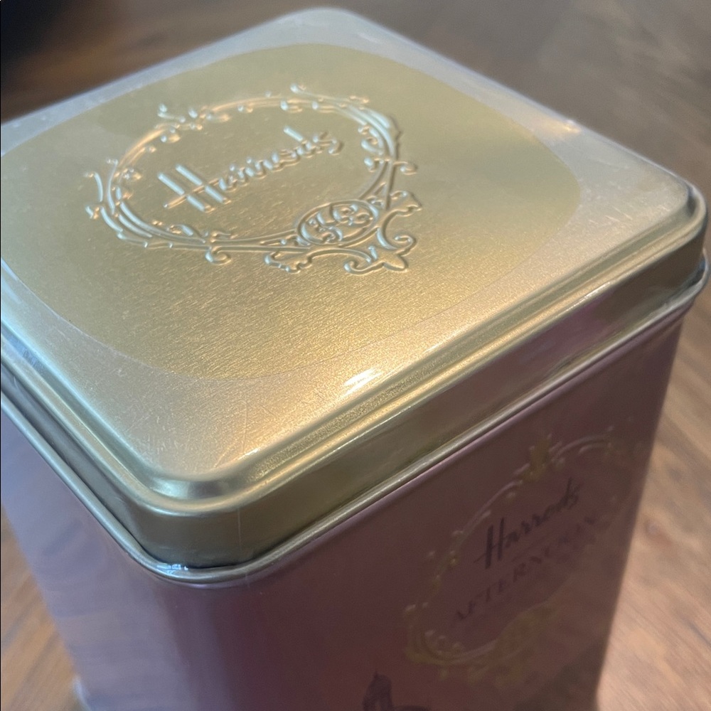 Harrods Loose Leaf Afternoon Tea. - Picture 3 of 4